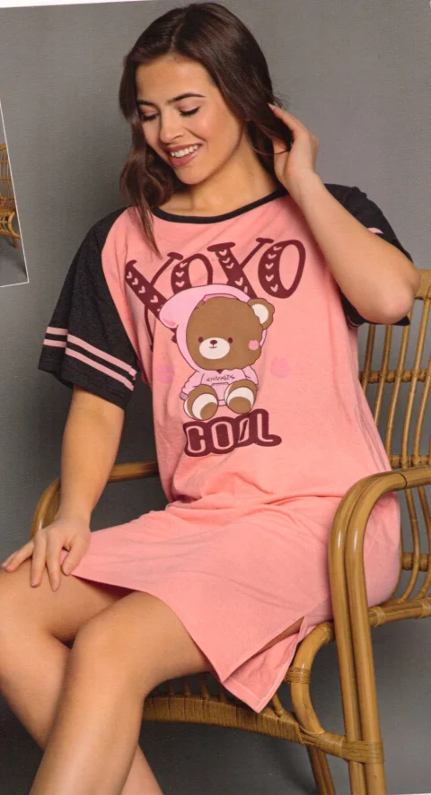 Rochie casual damă cu mânecă scurtă, până la genunchi, imprimeu XOXO, roz