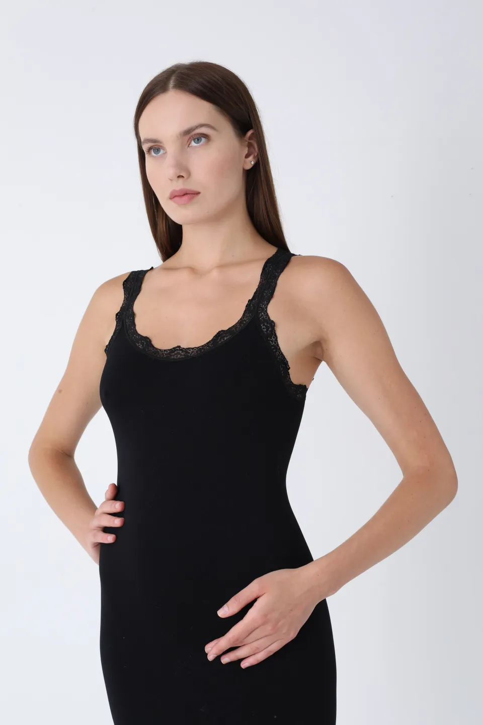 Rochie damă neagră cu dantelă – fără cusături