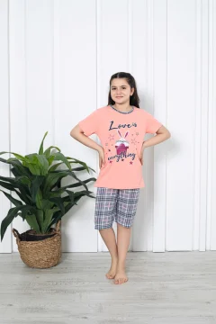 Pijama fetițe cu mânecă scurtă și pantalon 3/4, imprimeu Love Is Everything, somon