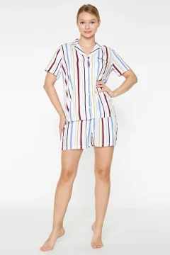 Pijama Dama din Viscoză – Bluza cu Mâneci Scurte și Pantaloni Scurți cu Elastic în Talie, Dungi