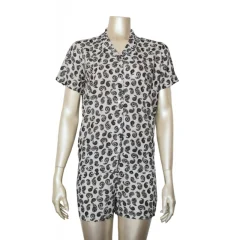 Pijama damă cu bluză cu nasturi, mânecă scurtă și pantaloni scurți, imprimeu leopard