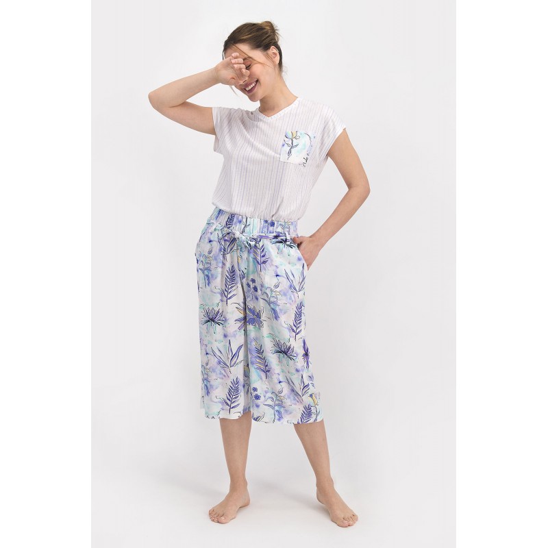 Pijama dama cu maneca scurta si pantalon 3/4, imprimeu floral