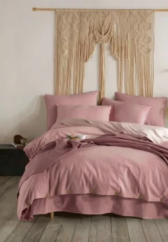 Set Lenjerie de Pat Dublu cu Nasturi din Lemn – Roz prăfuit