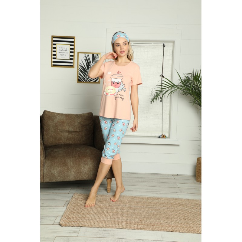 Pijama Dama din Bumbac – Set cu Tricou și Pantaloni 3/4 cu Mansetă si Masca de Dormit, Imprimeu Yummy