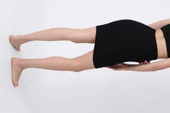 Fustă medie neagră cu dungi, fără cusături