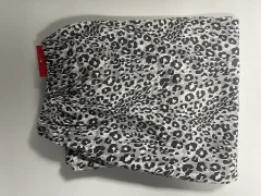 Pantaloni de pijama 3/4 dama  Big Size, gri cu model leopard