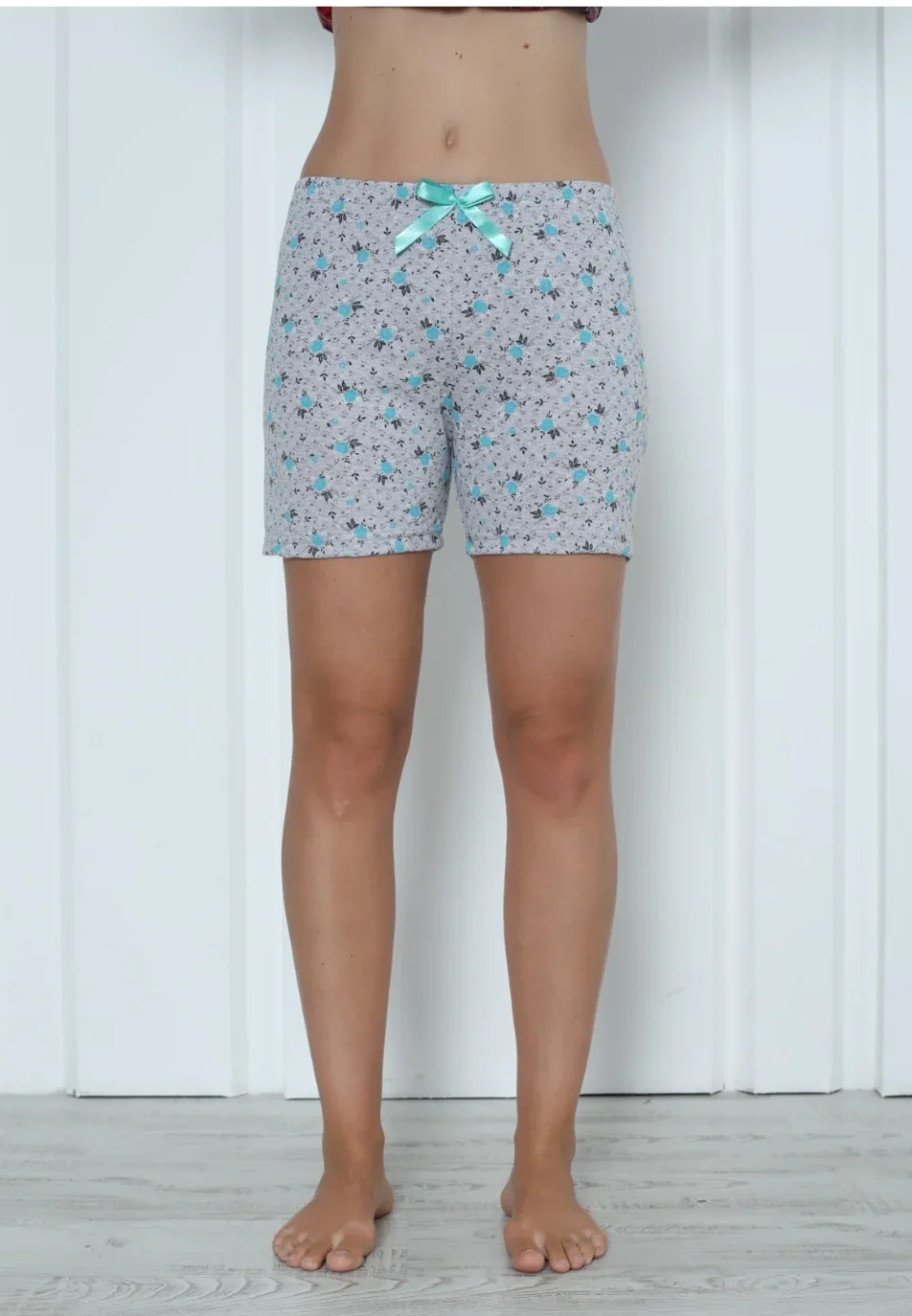 Short damă pijama din bumbac, gri, imprimeu flori albastre