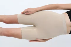 Pantaloni modelatori scurți cu talie înaltă – bej