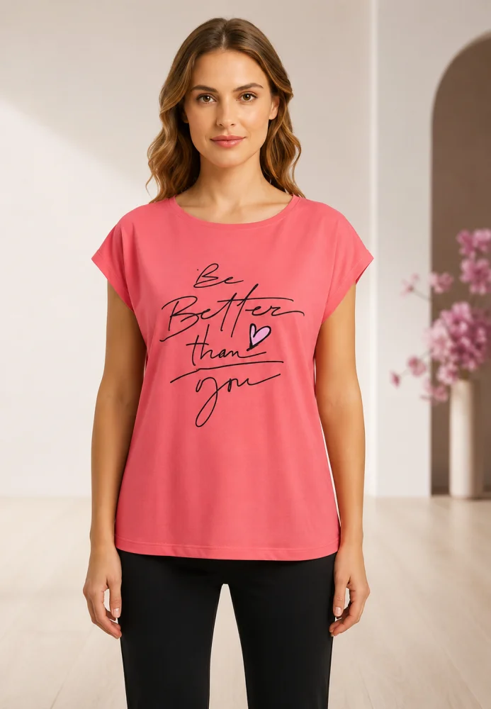 Tricou Dama„Be Better Than You” cu Imprimeu Text și Inimă Mică.Roz