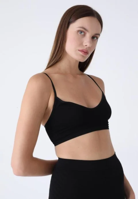 Bustieră Damă cu Bretele Subțiri, Fără Push-Up – Neagră — imagine 1