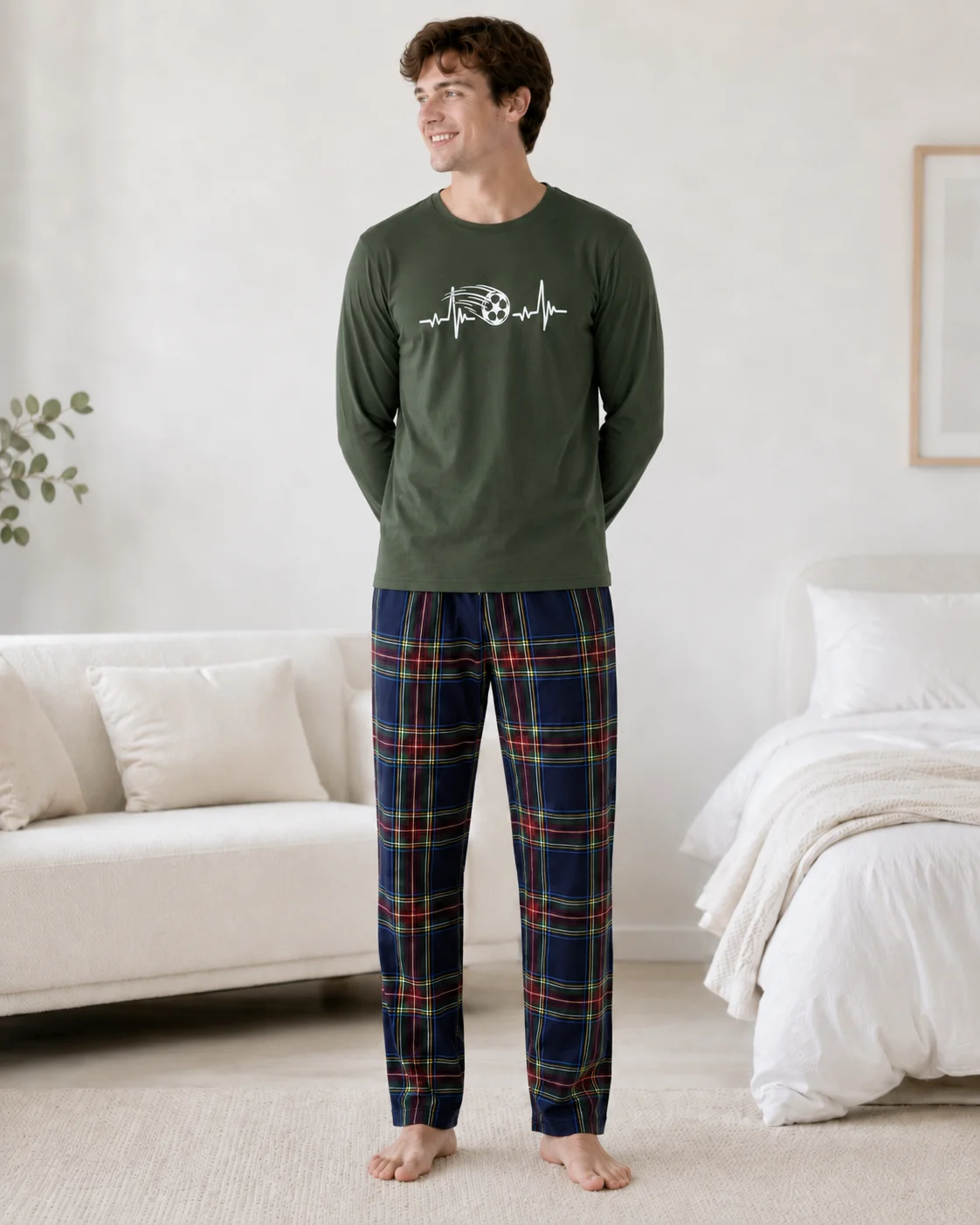 Set Pijama Barbati cu Imprimeu Fotbal și Pantaloni în Carouri-Kaki