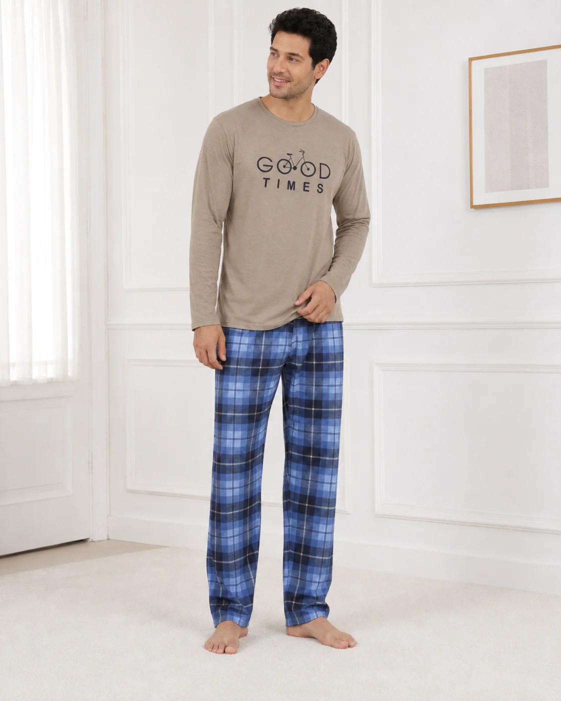 Set Pijama Barbati cu Maneca Lunga si Pantaloni in Carouri Albastre-Bej