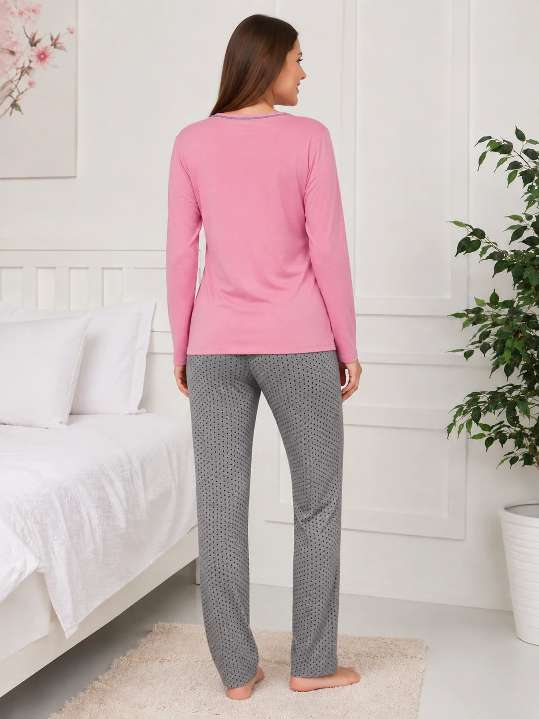 Pijama de Damă cu Bluză Roșie și Pantalon Gri Imprimat cu Buline-Roz — imagine 4