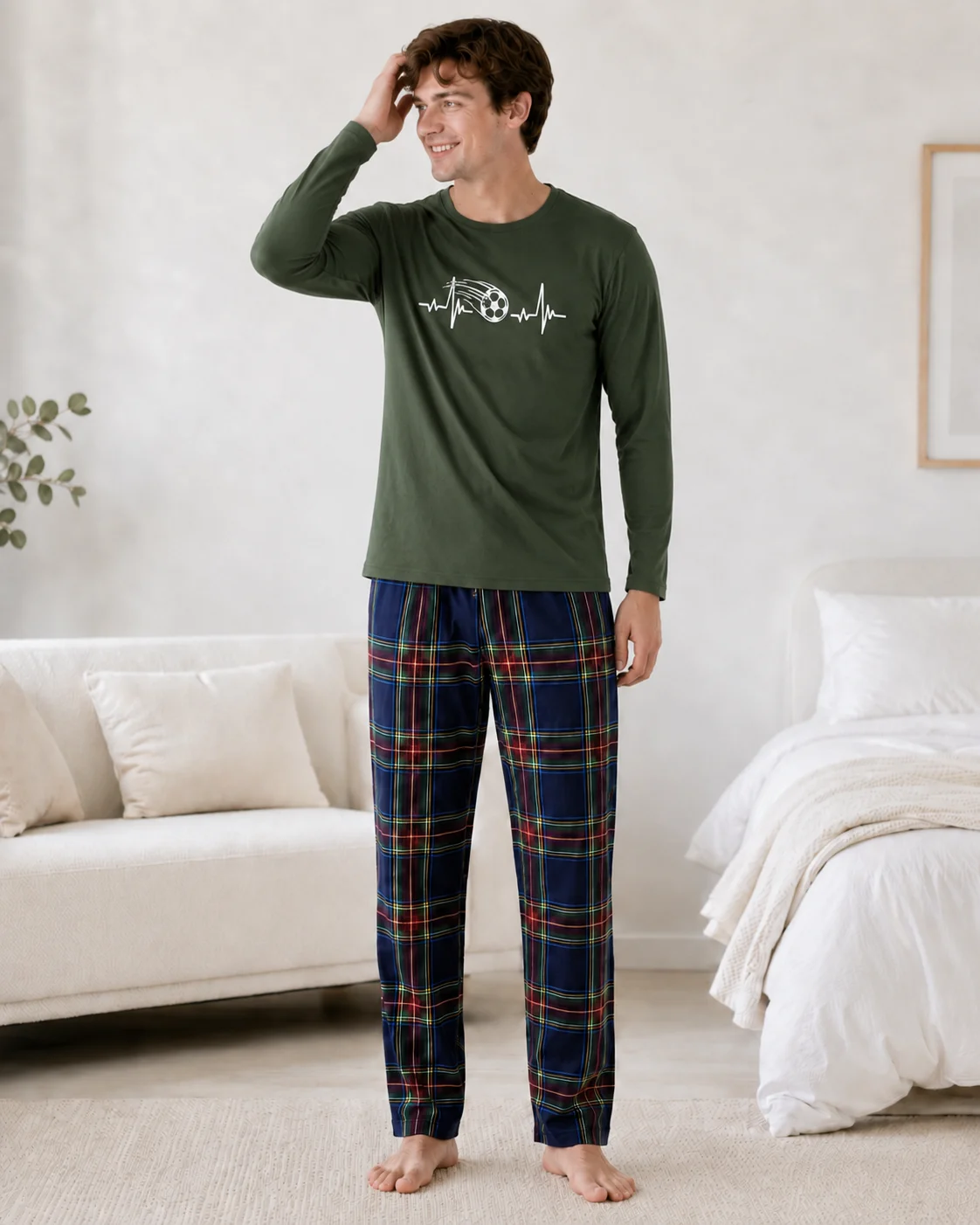 Set Pijama Barbati cu Imprimeu Fotbal și Pantaloni în Carouri-Kaki