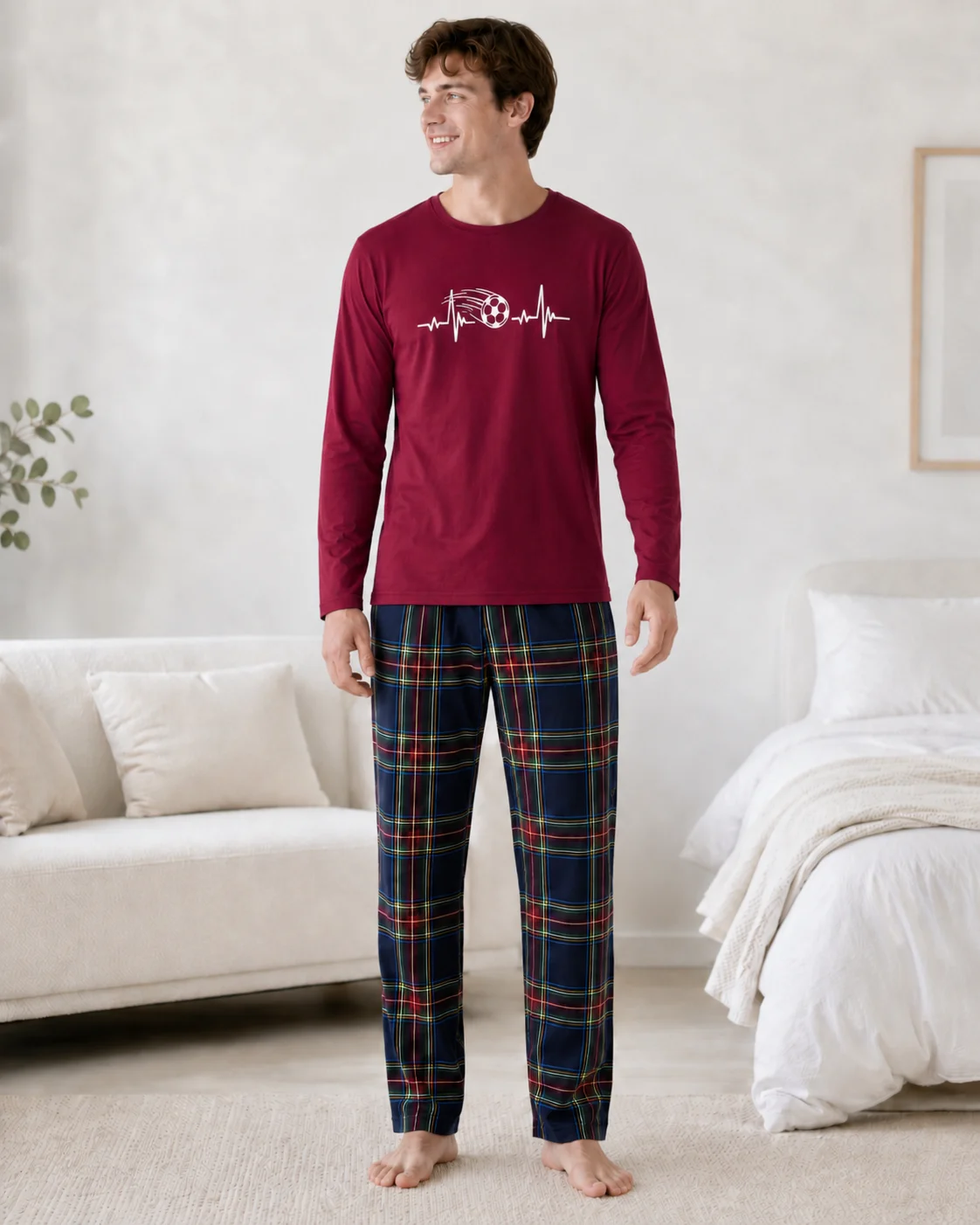 Set Pijama Barbati cu Imprimeu Fotbal și Pantaloni în Carouri-Bordo