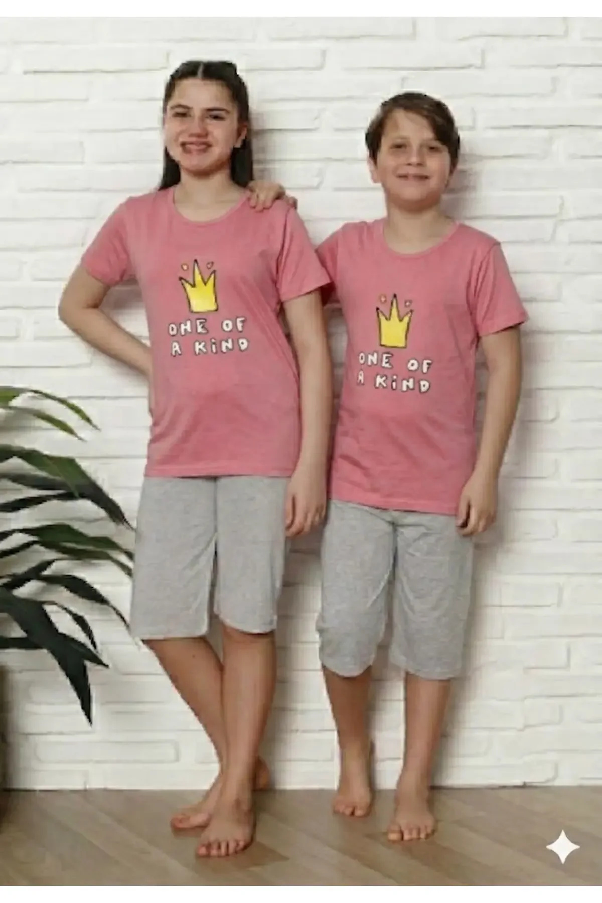 Pijama copii cu maneca scurta si pantalon 3/4,culoare roz pudra KING