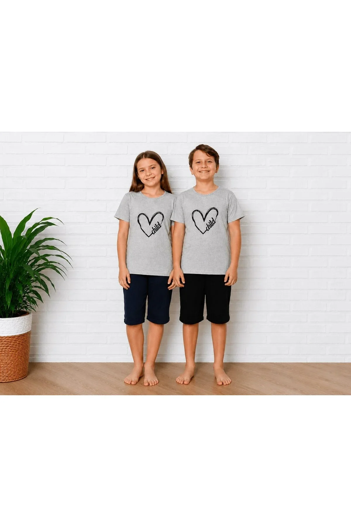Pijama copii cu maneca scurta si pantalon 3/4,culoare Gri