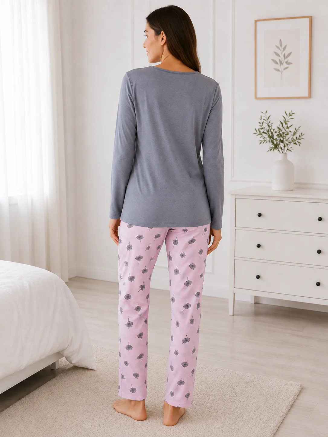 Pijama de Damă cu Imprimeu Florale și Pantaloni Asortaț-Gri — imagine 3