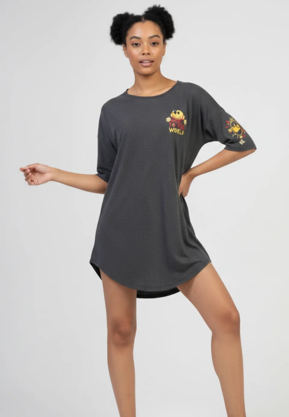 Rochie de casă Vienetta negru, mânecă 3/4, imprimeu „Smile to the world”