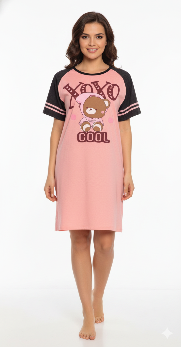 Rochie casual damă cu mânecă scurtă, până la genunchi, imprimeu XOXO, roz