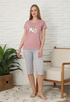 Pijama familie-damă, bumbac, mânecă scurtă și pantaloni 3/4, culoare roz, imprimeu MRS
