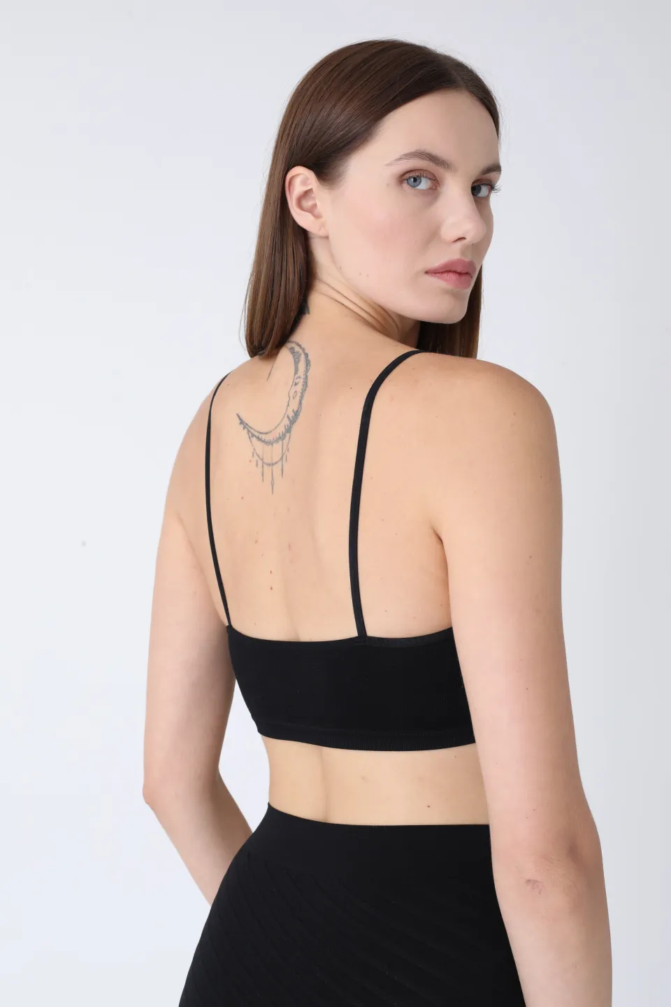 Bustieră damă cu bretele subțiri – negru