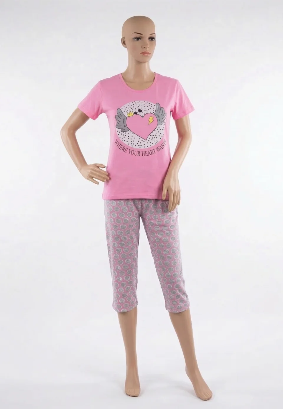 Pijama dama din bumbac, tricou roz cu imprimeu cu inima și pantaloni 3/4 asortați