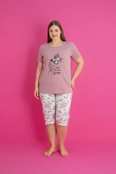 Pijama damă bumbac mărime mare – Set 2 piese: tricou + pantaloni 3/4 imprimeu NEVER HIDE YOUR WINGS