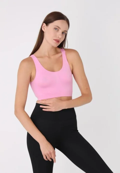 Bustieră Damă  Roz cu Bretele Late, Fără Push-Up – Confortabilă și Elegantă