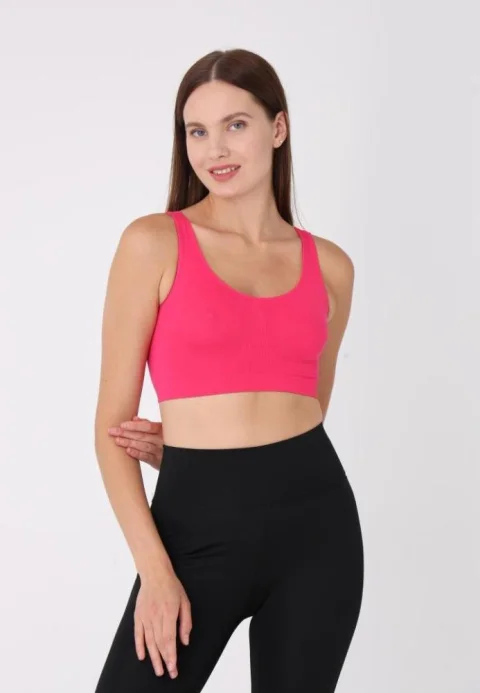 Bustieră Damă Fucsia cu Bretele Late, Fără Push-Up – Confortabilă și Elegantă