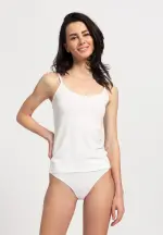 Maiou damă din bumbac 100% cu bretele subțiri – model simplu