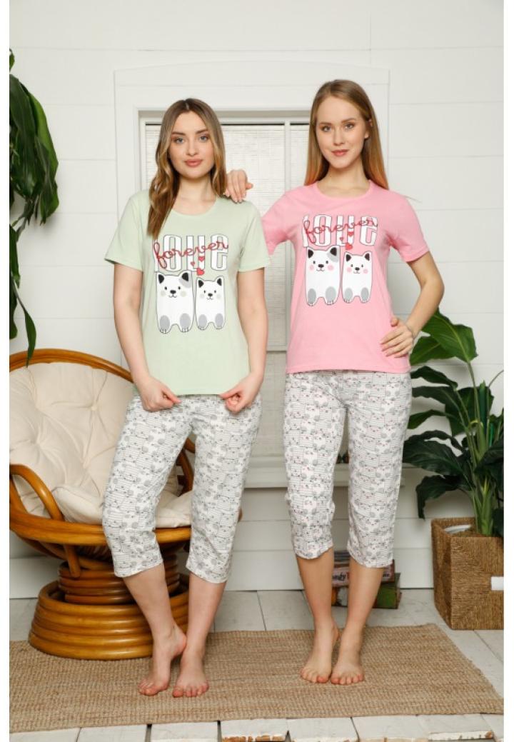 Pijama dama din bumbac, tricou roz cu imprimeu "Love" și pantaloni 3/4 asortați