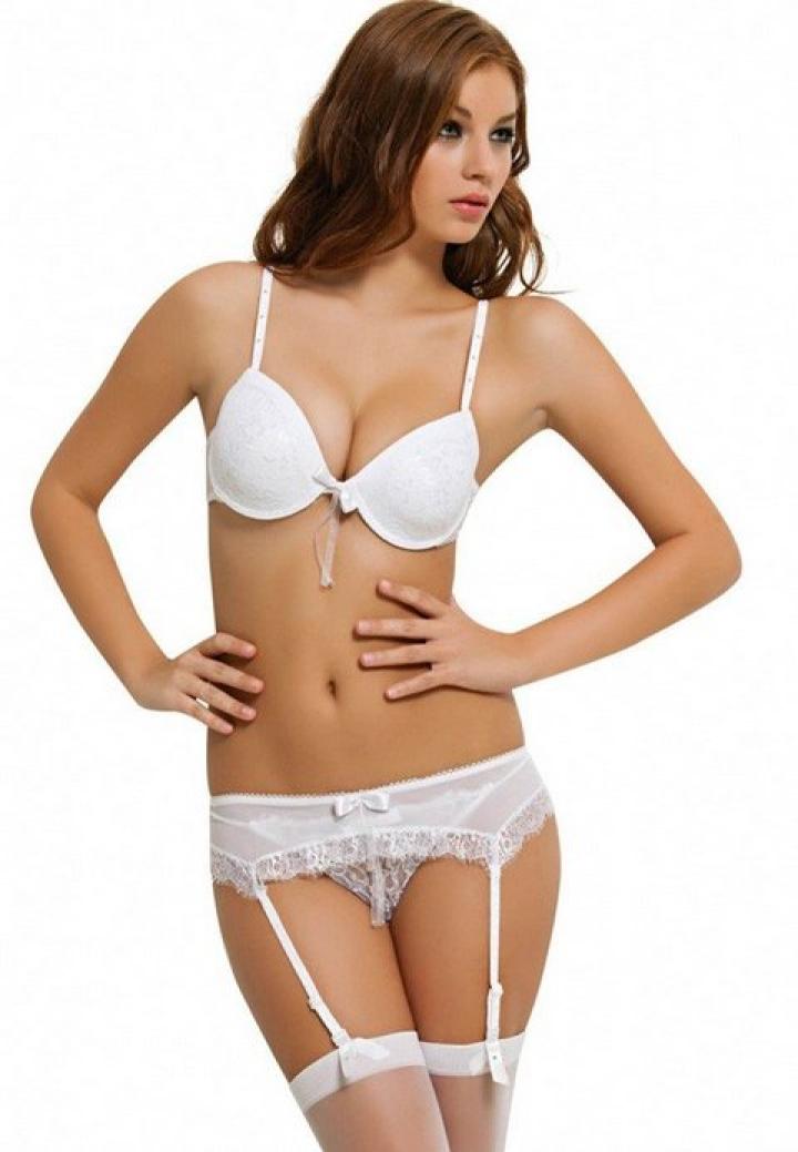 Set lenjerie albă 4 piese – Sutien, chilot tanga, centură & jartieră cu dantelă