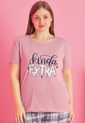 Pijama damă bumbac mărime mare – Set 2 piese: tricou + pantaloni 3/4 imprimeu kinda extra