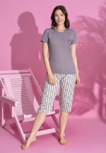 Pijama damă bumbac – tricou și pantaloni 3/4, imprimeu INIMI