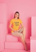 Pijama damă bumbac – tricou și pantaloni 3/4, imprimeu LOVE YOURSELF galben