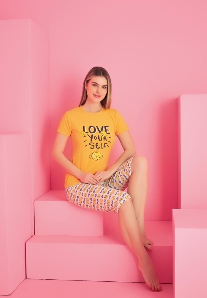 Pijama damă bumbac – tricou și pantaloni 3/4, imprimeu LOVE YOURSELF galben