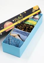 Set 5 Perechi Șosete Bărbați Serena – Multicolore, cu Imprimeuri Vesele, în Cutie Cadou