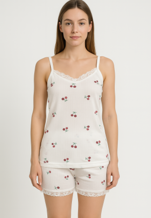 Pijama damă maiou și short – bretele subțiri, dantelă delicată, croială lejeră, imprimeu cu cirese