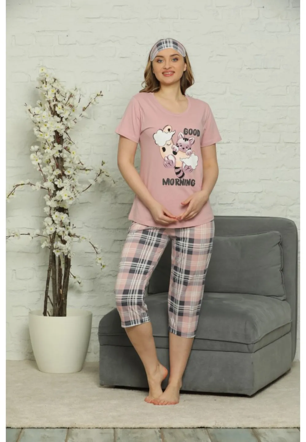 Pijama de Primăvară pentru Dama cu Masca de Dormit, maneca scurta, pantaloni 3/4, Imprimeu Good Morning, roz - 1