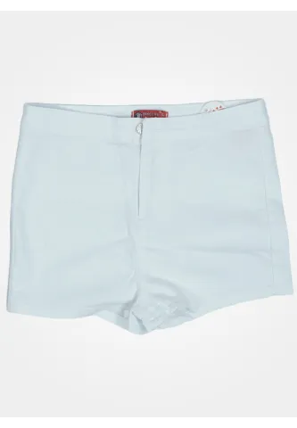 Blugi scurți damă de vară – elastici, mulați, cu buzunare la spate-alb