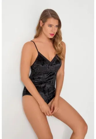 Body dama din catifea, decoltat, inchidere cu nasture, culoare negru hover