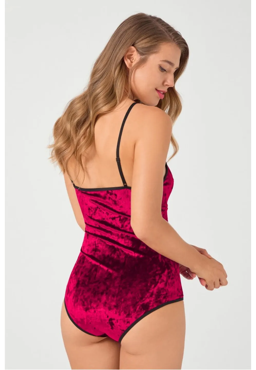 Body dama din catifea, decoltat, culoare visiniu - 3