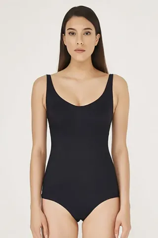 Body modelator dama cu bretele groase, material elastic si respirabil de culoare negru