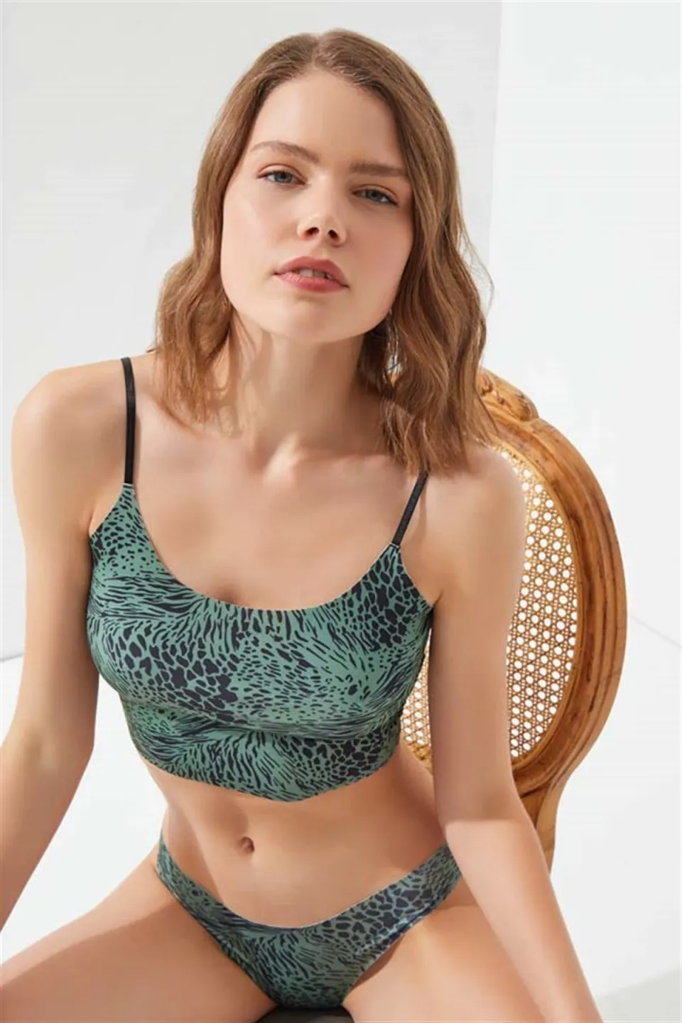 Bustieră pentru femei reglabilă, bretea subțire tăiată cu laser, Verde - 4