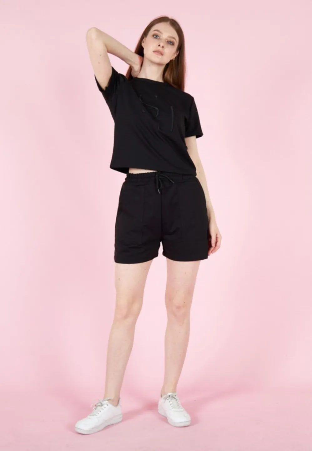 Compleu damă cu tricou și short cu talie elastică, bumbac- culoare negru - 1