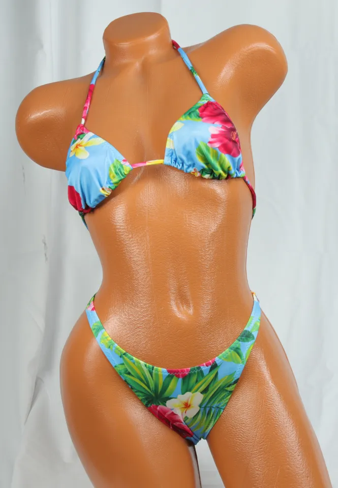 Costum de baie damă 2 piese cu imprimeu vesel – sutien cu șnur și slip tanga