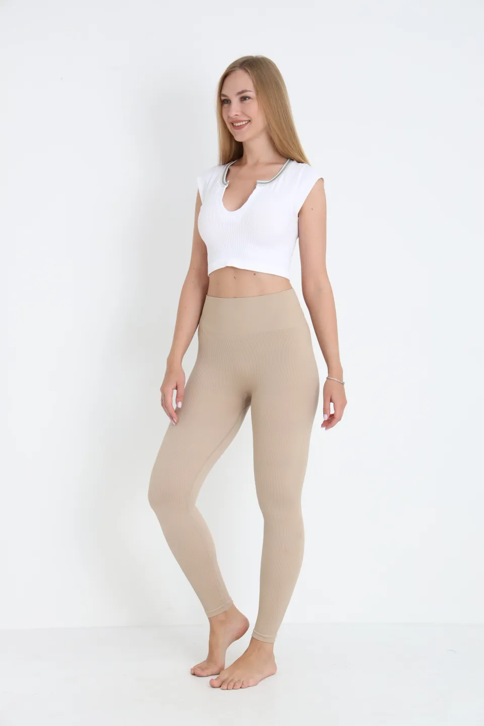 Crop tricou damă cu mânecă scurtă – alb - 2