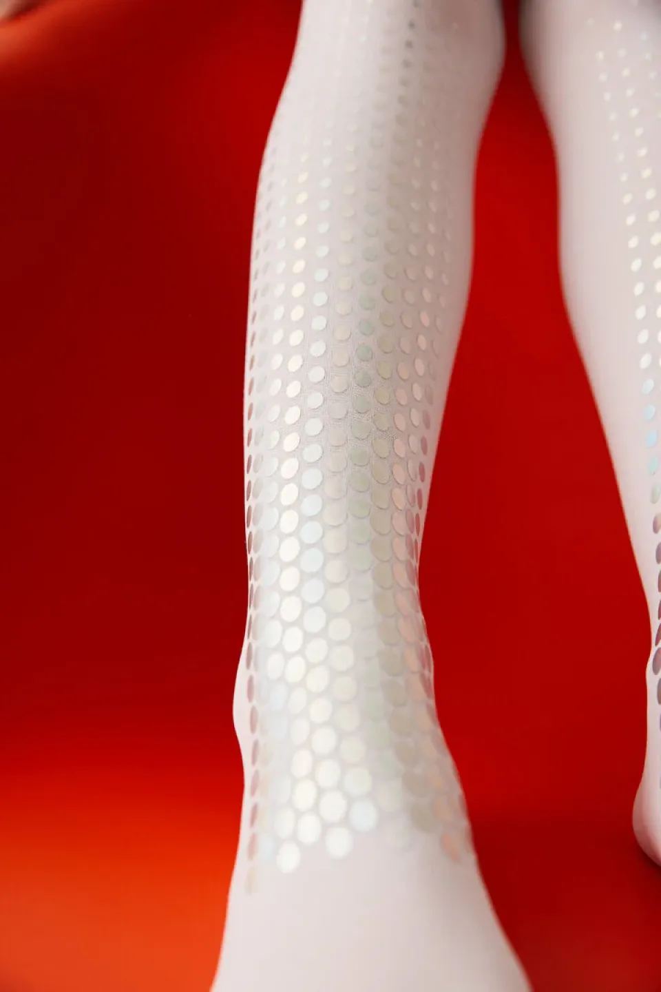 Dres fetițe Penti Young ,,Dots Shine" 40 DEN- mat, efect de paiete, culoare alb - 1