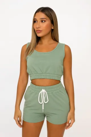 Compleu damă casual – set top scurt și pantaloni scurți, culoare verde deschis